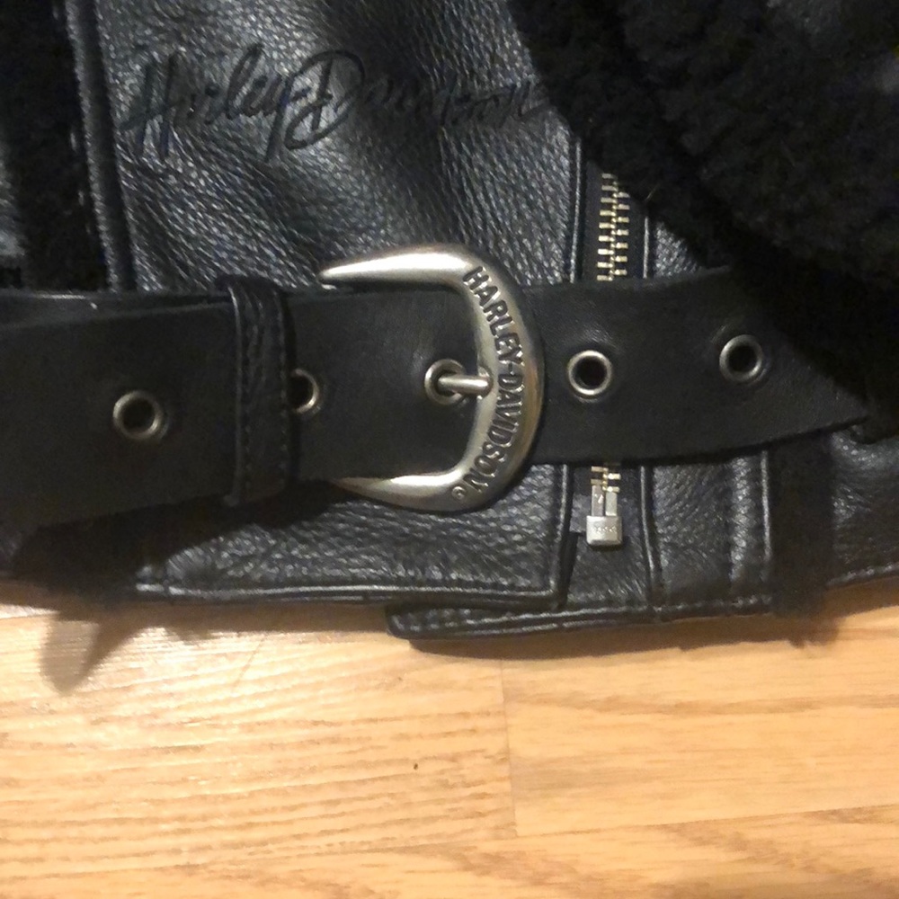 Leather Harley Davidson woman size Medium!!!! - Picture 3 of 6